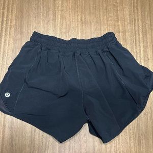 Lululemon hotty hot shorts 4 in